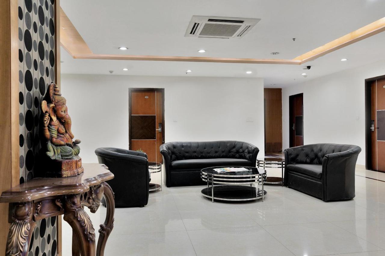 فندق Capital O Rudra Grand Near Kondapur X Road المظهر الخارجي الصورة