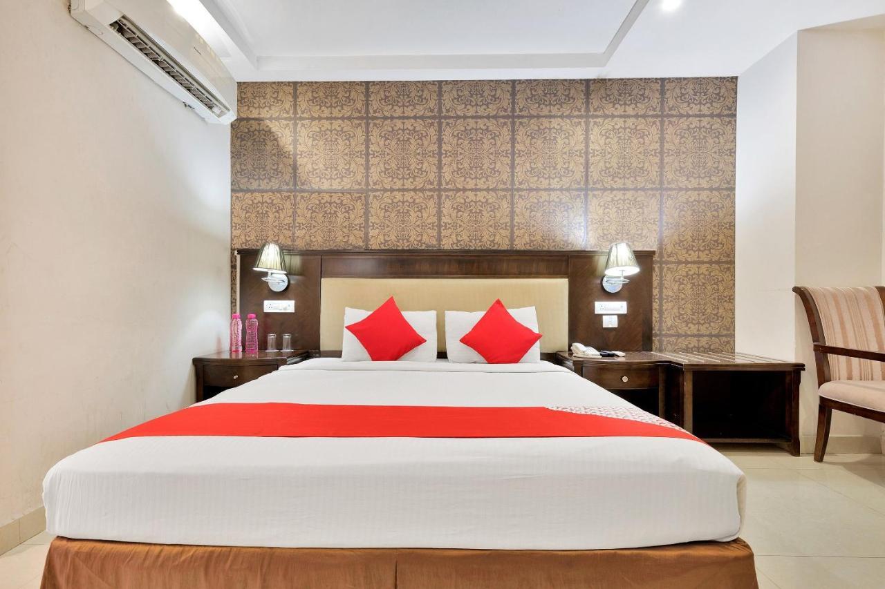 فندق Capital O Rudra Grand Near Kondapur X Road المظهر الخارجي الصورة